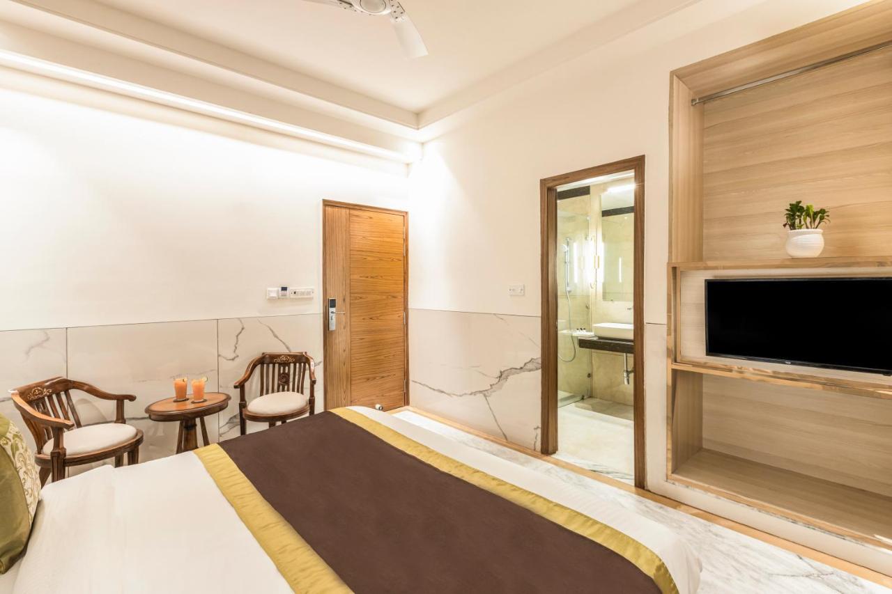 Hotel Star By Star Group- Near Delhi Airport Nuova Delhi Esterno foto