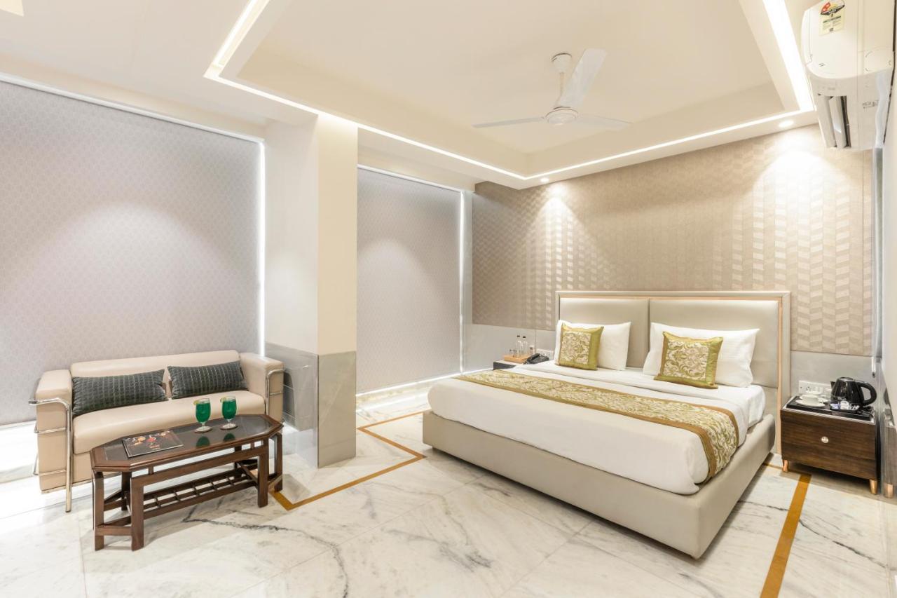 Hotel Star By Star Group- Near Delhi Airport Nuova Delhi Esterno foto