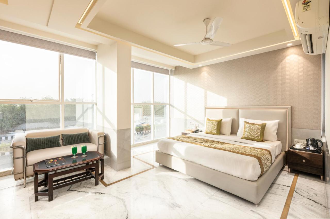 Hotel Star By Star Group- Near Delhi Airport Nuova Delhi Esterno foto