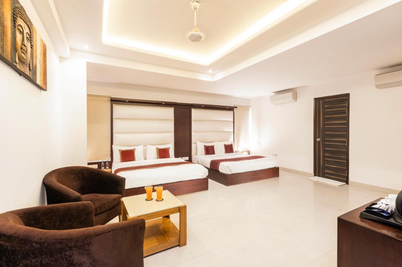 Hotel Star By Star Group- Near Delhi Airport Nuova Delhi Esterno foto