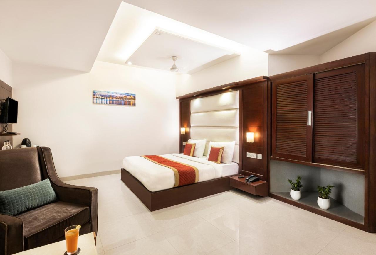 Hotel Star By Star Group- Near Delhi Airport Nuova Delhi Esterno foto
