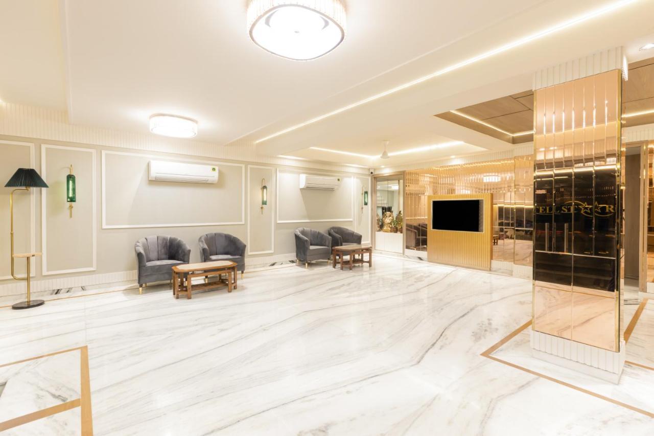 Hotel Star By Star Group- Near Delhi Airport Nuova Delhi Esterno foto