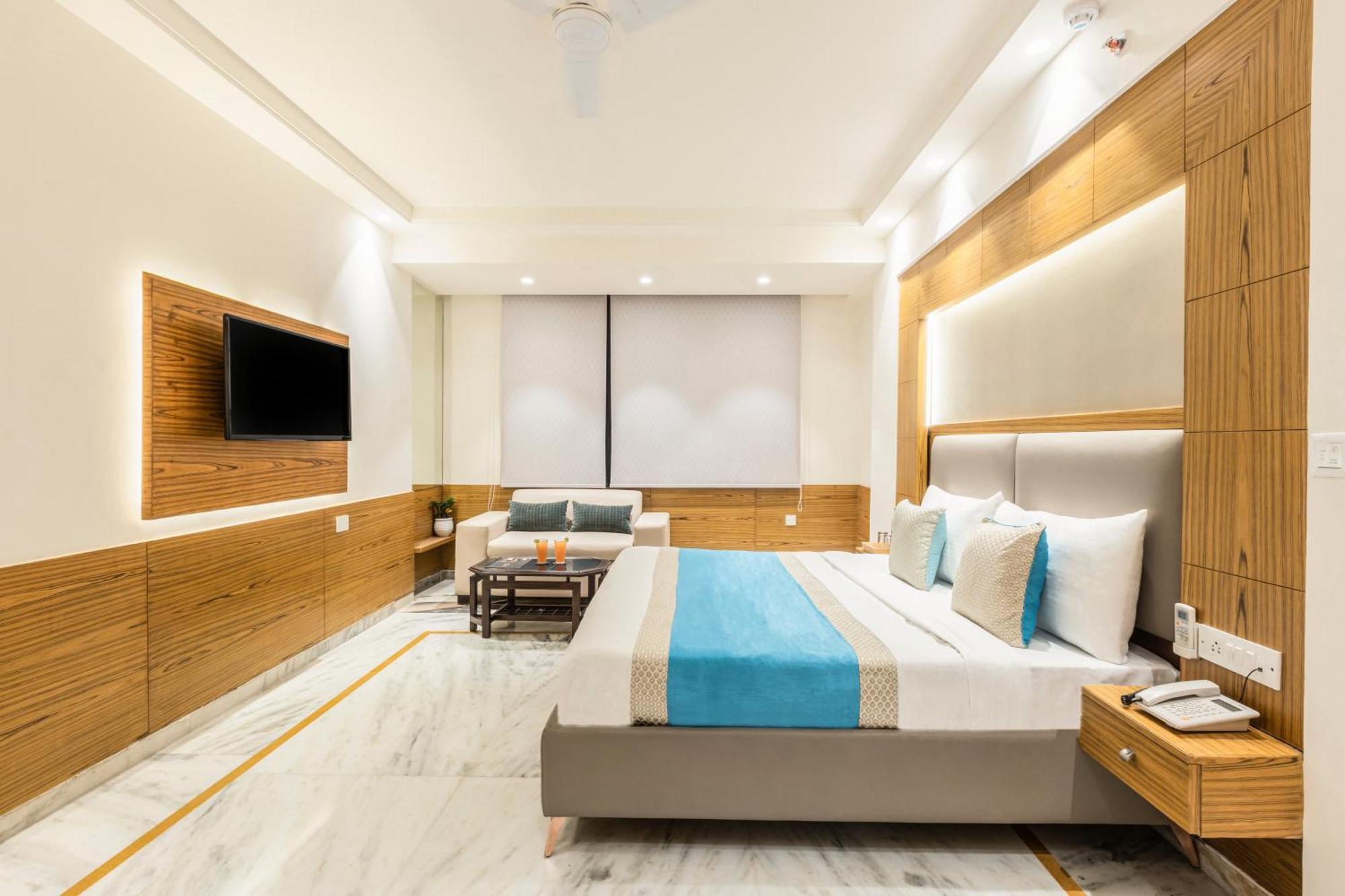 Hotel Star By Star Group- Near Delhi Airport Nuova Delhi Esterno foto