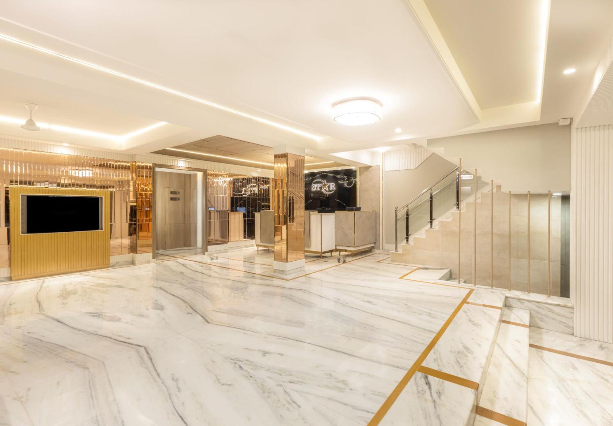 Hotel Star By Star Group- Near Delhi Airport Nuova Delhi Esterno foto