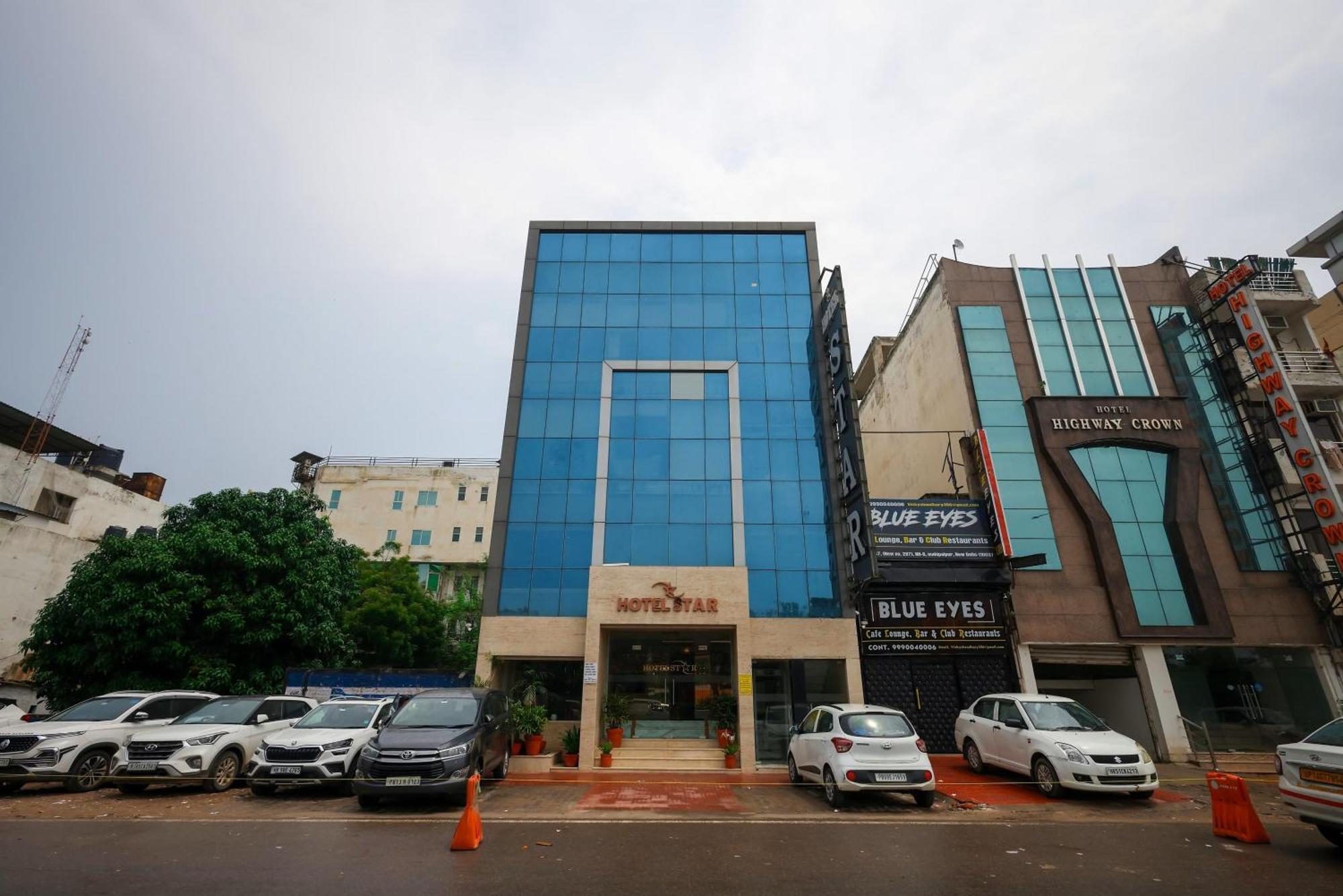 Hotel Star By Star Group- Near Delhi Airport Nuova Delhi Esterno foto