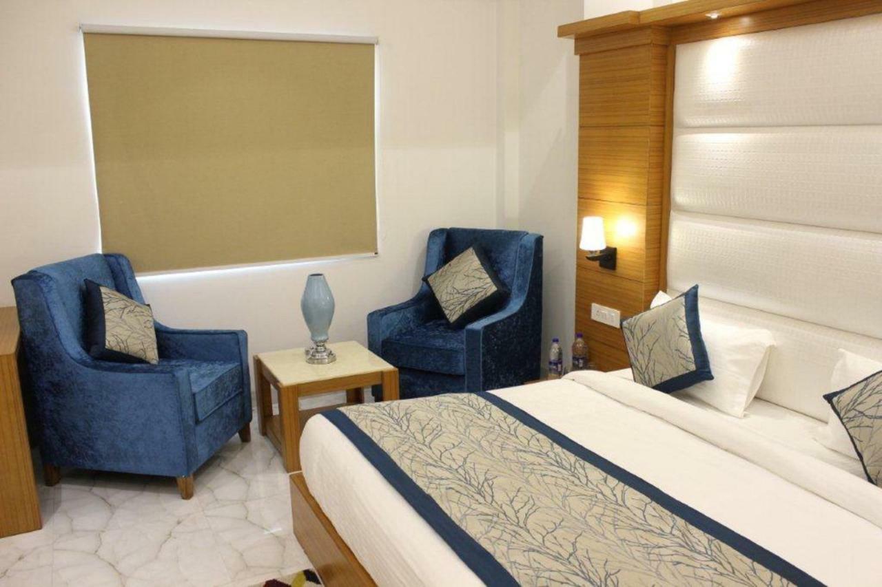 Hotel Star By Star Group- Near Delhi Airport Nuova Delhi Esterno foto