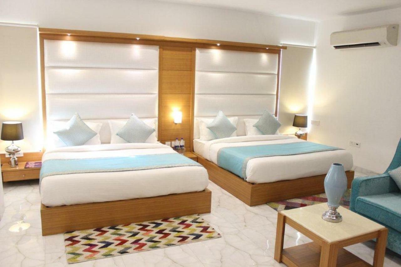 Hotel Star By Star Group- Near Delhi Airport Nuova Delhi Esterno foto
