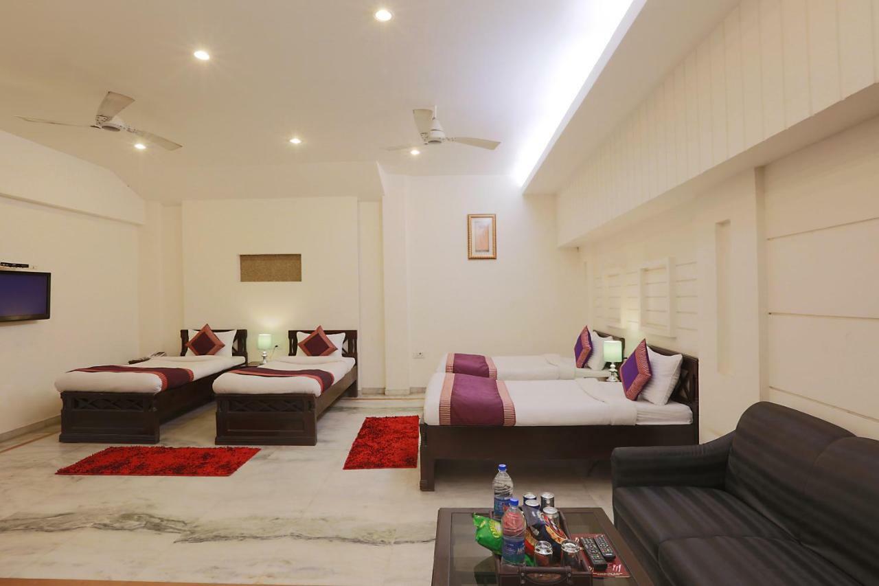 Hotel Star By Star Group- Near Delhi Airport Nuova Delhi Esterno foto